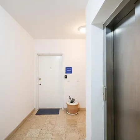 M&d アパート ザダル