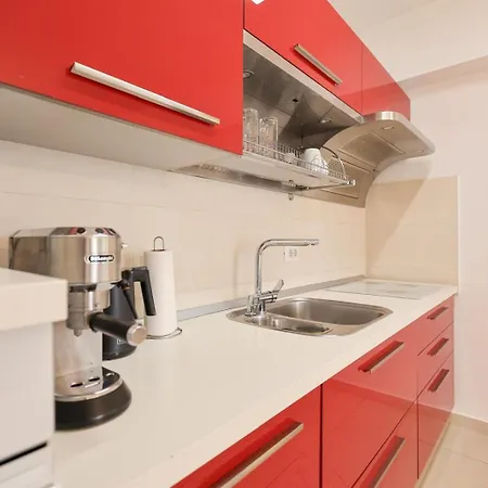 M&d アパート ザダル